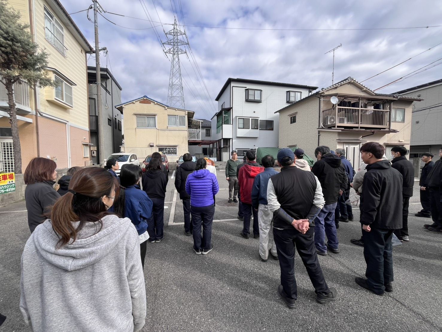 避難場所へ全員集合し点呼取ります！